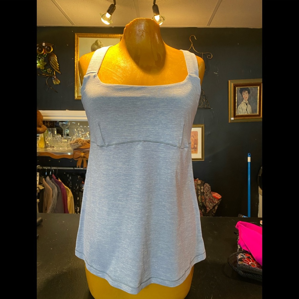Lululemon top